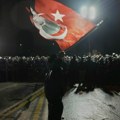 Novi protest u Istanbulu protiv hapšenja gradonačelnika uz veliko prisustvo policije