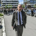 Stezanje obruča oko univerziteta