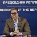 "Kao papagaj ponavlja, je l zna nešto drugo da kaže, majke ti?": Predsednik o izjavi Kos o poseti Moskvi