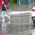 Rhmz upozorava: Severna Bačka u narednih sat vremena pod udarom olujnog nevremena sa gradom i vetrom