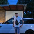 Janjuš jedva hoda, išao na operaciju: Među prvima je stigao kod Bore Santane na slavlje, pa otkrio šta se desilo: "To sam…
