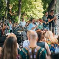 Put oko sveta u jednom danu – Humanitarni događaj Disko travel experience u bašti Muzeja afričke umetnosti