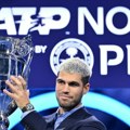Alkaraz ponosan zbog trofeja za osvajanje prvog mesta na ATP listi na kraju godine