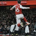 Arsenal u šampionskom ritmu ponizio Vilu, Junajted udahnuo život davljeniku
