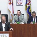 Stošić: Postavite spomenik kralja Milana kod Železničke stanice, možda njegov duh pomogne da Leskovac ponovo železnički…