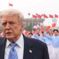 Iz Kine sve u đubre: Ništa iz Pekinga nije smelo u Trampov avion pre poletanja, američko osoblje pobacalo predmete dobijene od…