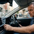Automobil se leti pretvara u pećnicu, ali jedna skrivena funkcija može da pomogne da se rashladi pre ulaska