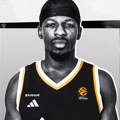 Asvel predstavio Silvana Fransiska