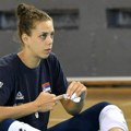 Uvek napadamo medalju: Trofejna blokerka Mina Popović priključila se odbojkašicama na pripremama za Evropsko prvenstvo