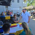 LEKARI STIGLI DO PACIJENATA U MALČI: Pregledali meštane, idu i u kućnu posetu baki od 100 godina