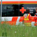 Strašna saobraćajna nesreća u Berlinu! Vozilo preletelo ogradu i palo na prugu, vozaču nije bilo spasa