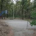 Uskoro rekonstrukcija sportskog terena u Košutnjaku: Najavljena nova ograda, koševi i moderna oprema