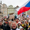 Prag: Hiljade ljudi na protestu protiv planova za ukidanje pretplate za javne medije