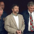 AP: Ted Kačinjski Unabomber koji je izvršio seriju bombaških napada na naučnike izvršio samoubistvo u zatvoru