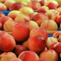 Prvo čips, pa breskve: S hrvatske granice vraćen tovar voćki, utvrđeno da imaju opasni pesticid koji može da izazove rak
