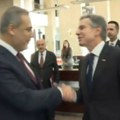 Šok za Blinkena – hteo da zagrli turskog ministra a ovaj uzmakao (video)