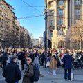 Protest studenata u Beogradu - posle blokade Nemanjine ulice kod zgrade Vlade, pridružili se opoziciji ispred RIK-a
