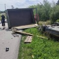 Dejan i Ivko nastradali nakon prevrtanja traktora Detalji jezive tragedije u selu Gornja Bresnica