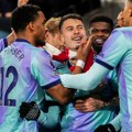 Arsenal se kockao, pa u nekoliko minuta ošamutio "Pčelice": Arteta pobedom započeo 2025. godinu