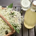 Recept za sirup od zove koji budi uspomene na detinjstvo