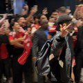 Junajtedov cirkus: Poraz od poluamatera, pa srednji prst fanovima