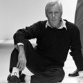 Armani, 50 godina elegancije između digitalne arhive i umetnosti