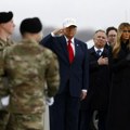 Dover: Porodice i Tramp sačekali tela šest američkih vojnika poginulih u Kuvajtu