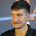 Bogdanović stao u odbranu devojci sa kojom se grlio u Areni: "Ne znam da li ćeš saznati da li je se sećam..."