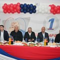Kampanja SNS-a u Novom Pazaru: Bošnjaci “kolo vode”