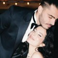 Glumica objavila slike sa tajnog venčanja: Fudbaler je grli, ona "puca" u venčanici, imala je posebnu poruku