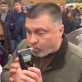 Ukrajinci načelnik gazi ljude po ulici: Pakleni snimak koji kruži mrežama (uznemirujući video)