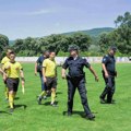 Kako je Srđanu Vučkoviću smetao novinar, a žmurio pred užasnim scenama koje su se dogodile na utakmici Jedinstvo –…