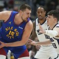 Jokić predvodio Denver u pobedi protiv Sakramenta (VIDEO)