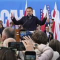 Kandidat vladajuće stranke u Poljskoj vodi u anketama pred izbore