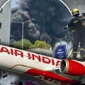 Pao avion sa 244 osobe! Boing leteo ka Londonu, srušio se na stambene zgrade, kulja crni dim: "poginulo je mnogo ljudi"