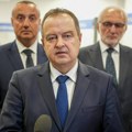 Dačić: Povređen policajac, mi pozivamo na mir