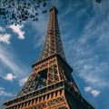 Pariz u previranju zbog štrajkova i javnog nezadovoljstva Novo