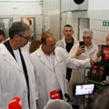 Vučić obišao Industriju mesa "Topola": "Pomoći ćemo da povećaju broj zaposlenih"
