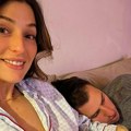 Anđela Jovanović objavila emotivni video iz doma: Zgodni sportista joj spava na ramenu, a tu je i pas