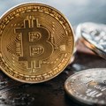 Pad bitcoina preti da naruši prednost kripta u odnosu na akcije