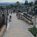 Komunalac popločao još 620 metara staze na Svetoilijskom groblju