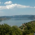 Zbog sve većeg broja turista i kruzera u Donjem Milanovcu otvoren carinski referat