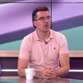 Kukasti krst zamenio srednji prst – Nikola Parun