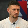 Svaki bod važan za mundijal – Veljković ponovo u dresu Srbije: U Rigi kao tim, sa Englezima uz navijače
