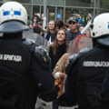 Maskirani napadači pretukli mlasića i udarili aktivistkinju na protestu u Čačku