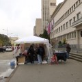 Milomir Jaćimović deveti dan štrajkuje glađu ispred Banovine
