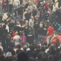 Incident u Areni posle derbija: Navijači nasrnuli na obezbeđenje VIDEO