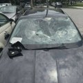 Vandalizovan automobil sina Dinka Gruhonjića u Novom Sadu
