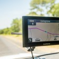 Vodič za kupovinu GPS navigacija: Ovo su najtraženiji modeli kod vozača u Srbiji