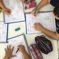 Zašto neki ljudi lako uče strane jezike, a drugi briljiraju u matematici? Mozak krije odgovore na ovo pitanje i objašnjava…